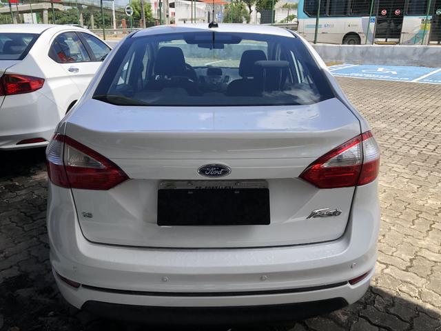 New fiesta sedan se 1.6 manual 2015/2015 - Foto 3