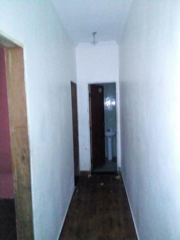Casa com 3 andares sendo o primeiro um comercio moradia pronta para morar - Foto 3