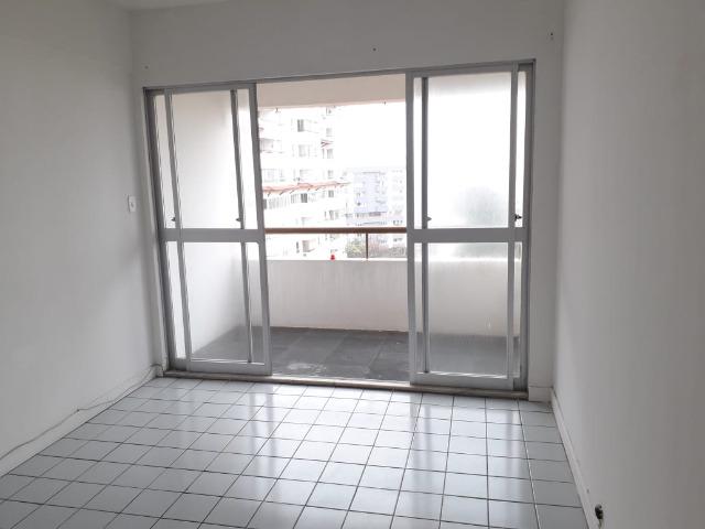 Apartamento de 2/4 com varanda com Vista Mar No Rio Vermelho - Foto 8