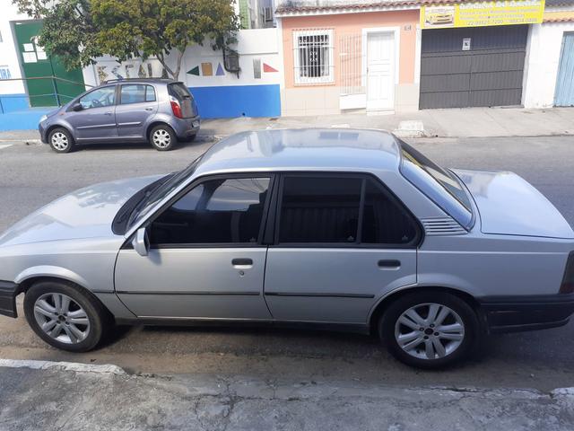 Vendo monza tubarão ou troco carro mais novo - Foto 2