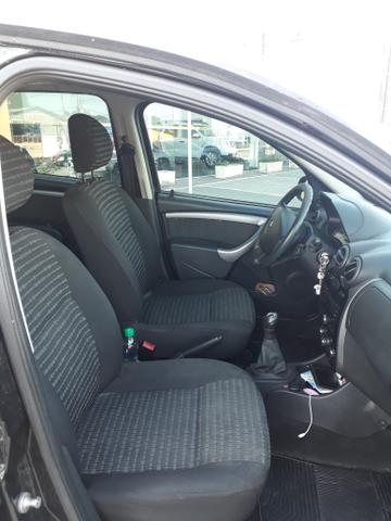 Sandero 1.0 muito novo - Foto 8
