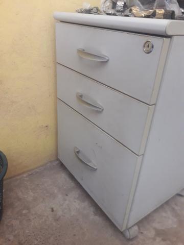 Armário gaveta 3 portas