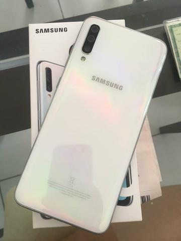 Samsung A70 com garantia, Impecável!! - Foto 2