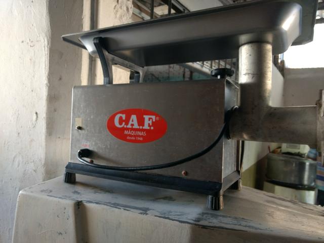 Moedor de carne B 22 CAF semi novo