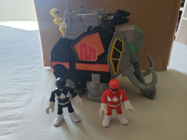 Megazord Power Rangers + 3 bonecos - Foto 2