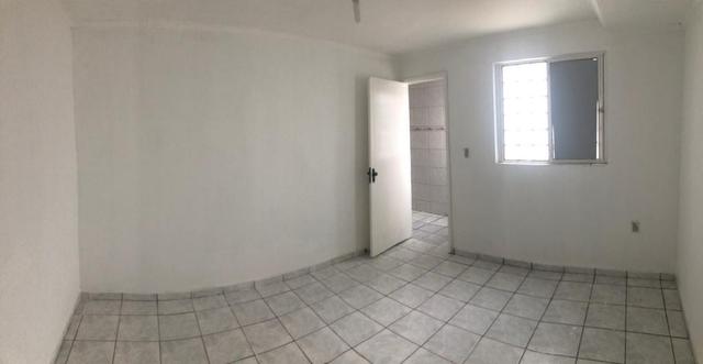 Casa ampla em terreno 10x20 na Areia Branca - Foto 5