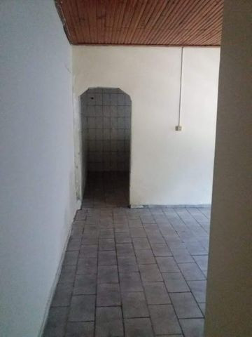 Alugo Casa com 2/4 tratar * - Foto 4