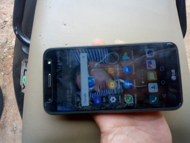 Vendo celular k10 powe2 esta novinho com película e carregador fone