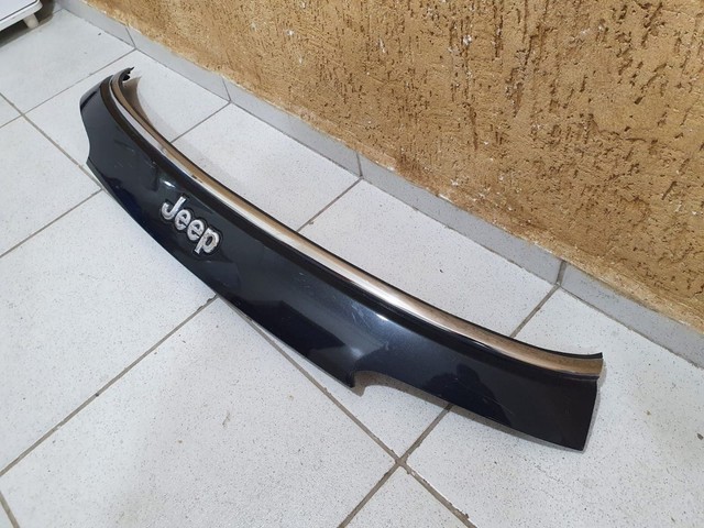 Aplique ds tampa traseira Jeep Compass 17/22 Original - Foto 3