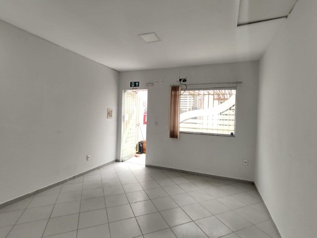 Aluguel de Sala Comercial 42m2 _  Av. ACM 913 - Pq Ipê