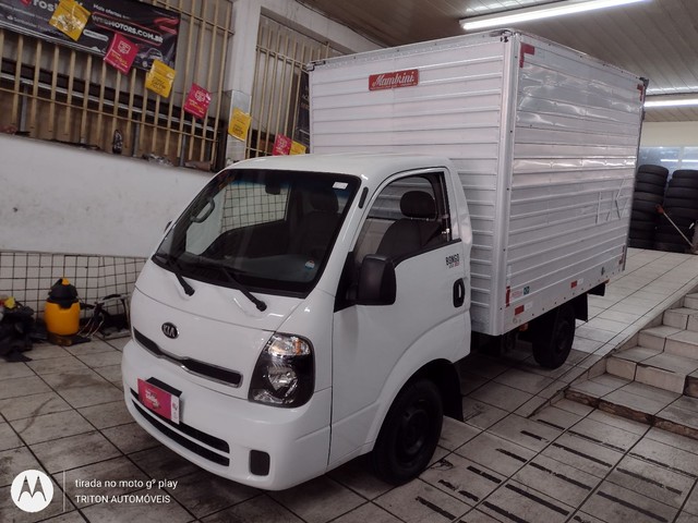 Kia bongo de 2010 a 2022 baú seco isolado  refrigerafo Hyundai HR