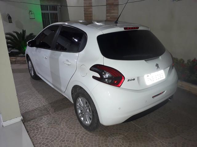 Peugeot 208 - Foto 2
