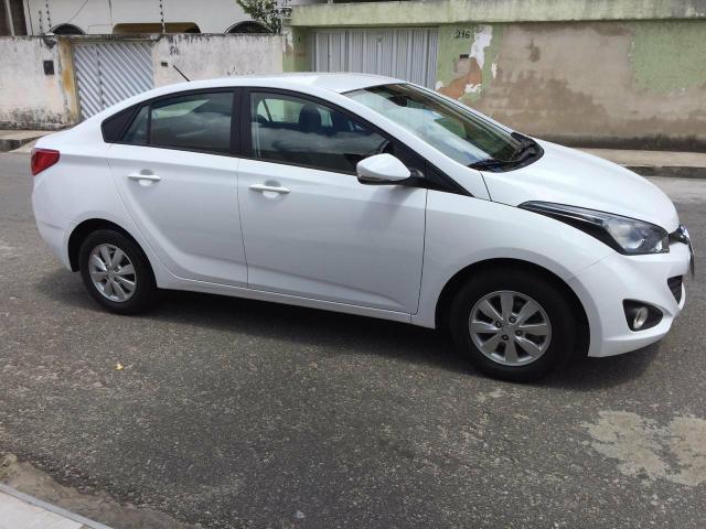 HB20S 2015 Confort Plus 1.6 extra