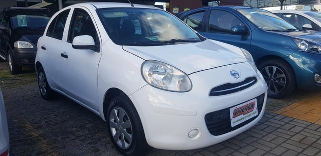 Nissan March S 1.6 2013 - Foto 2
