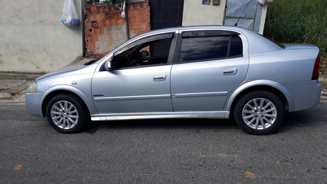 Astra sedan 2007 - Foto 5