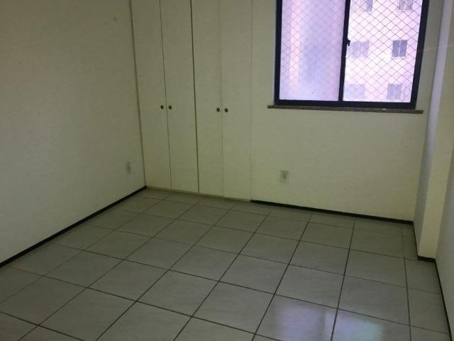 AP0481 - Apartamento muito espaçoso próximo ao RioMar - Foto 10