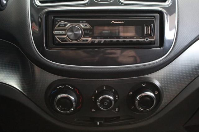 FIAT GRAND SIENA ATTRACTIVE 1.4 8V 2015 - Foto 7
