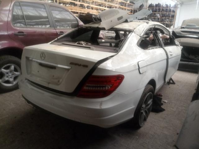 Sucata MercedesBens C180 coupe 2012