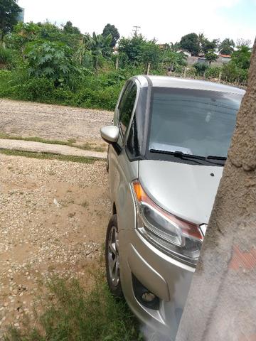 Vendo ou troco Citroen C3 Picasso ano 2012
