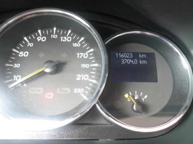 Renault Fluence 2.0 Dynamique Manual Flex (2012) - Foto 6