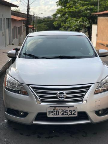 Sentra SV seminovo impecável