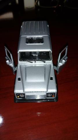 Carrinho de Metal de um Land Rover - Foto 2