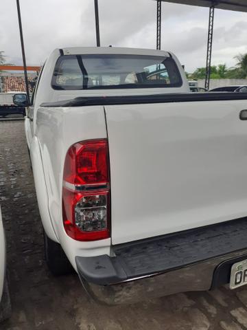 Hilux 4x4 2013 SEMI NOVA. Em ótimas condições - Foto 7