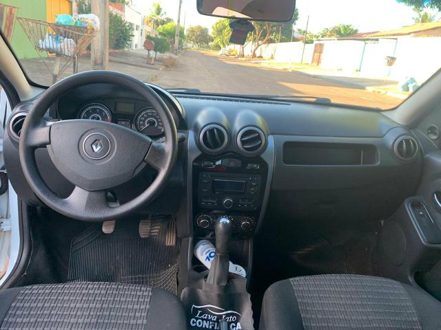 Vendo ou troco Sandero ano 2013 motor 1.6 valor 20.900 - Foto 5