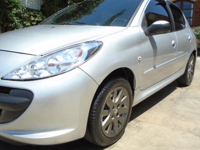 PEUGEOT 207 HATCH XS 1.6 16V FLEX AUTOMÁTICO - Foto 8