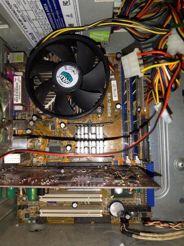 Gabinete completo Pentium 4