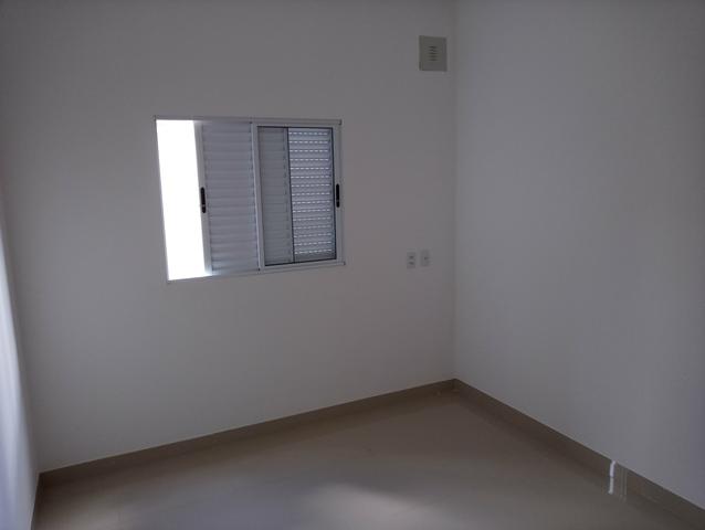 Casa nova 3 quartos sendo 1 suíte, porcelanato, prox a avenida t-63, financia - Foto 5