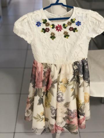 Roupa de menina