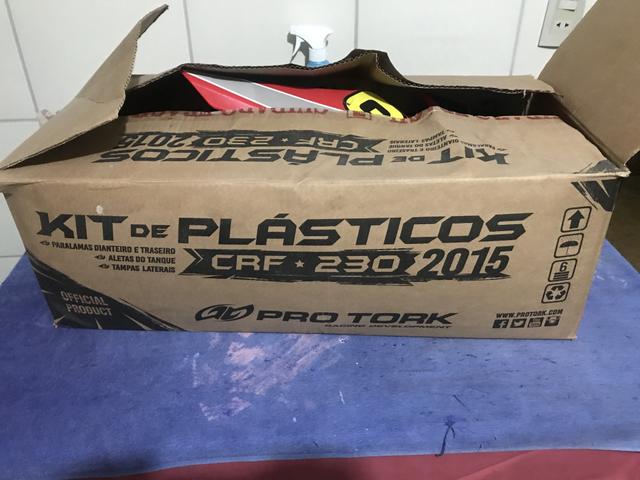 Kit plasticos CRF 230 sem uso - Foto 4