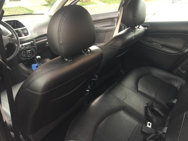 Peugeot 207 XR 1.4 4 portas 2012/2012 Top de linha - Foto 12