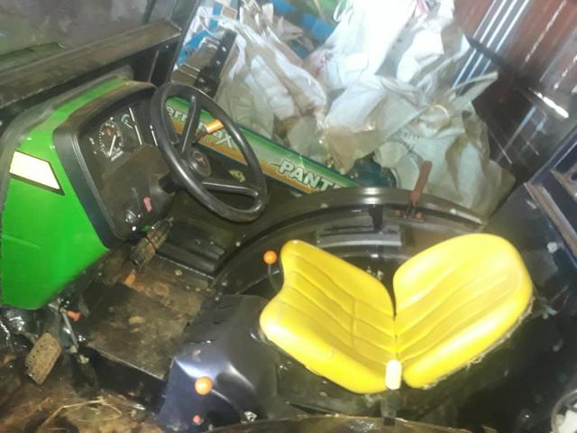 TRATOR JOHN DEERE 5075EF 2016 - Foto 3