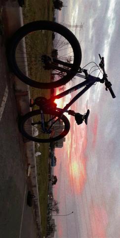 Bicicleta aro 29 nova! pra ir logo,passo cartão - Foto 4