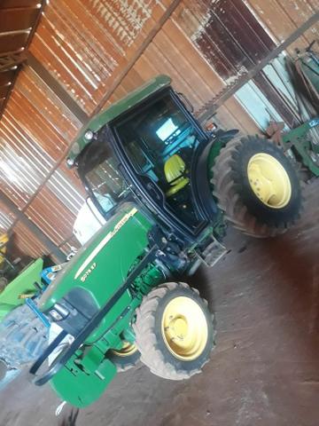 TRATOR JOHN DEERE 5075EF 2016
