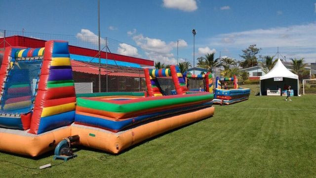Futebol de sabão 12x6 metros usado em boas condições - Foto 3