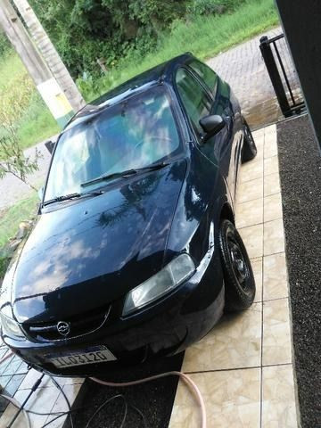Celta Vendo ou troco por carro ou moto de menor valor