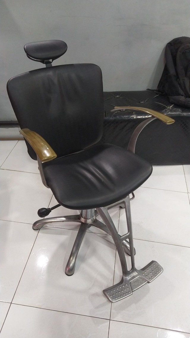 Cadeira de Barbeiro/Salão Reclinável 