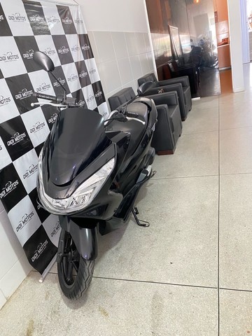 Vendo Pcx 2016 emplacada conservada !