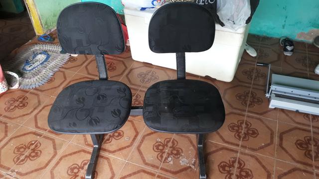 150,00 vendo cadeiras semi novas sem nehuma avaria