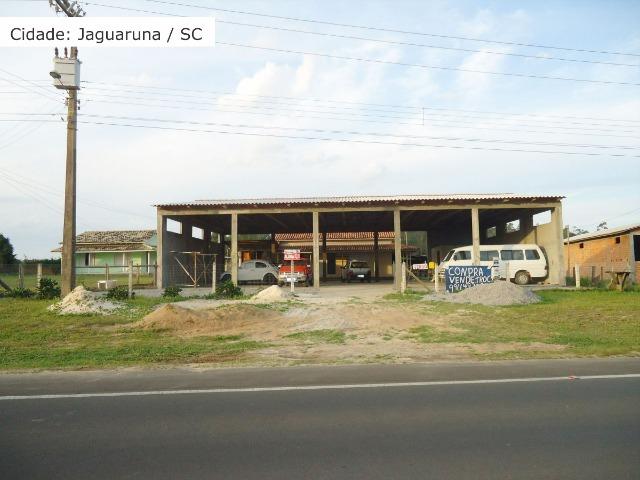 Aluga-se casa e Galpão no Laranjal