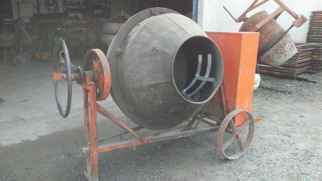 Betoneira 400L á combustão diesel-excelente estado-Florianópolis-Palhoça-São José-Biguaçu - Foto 2