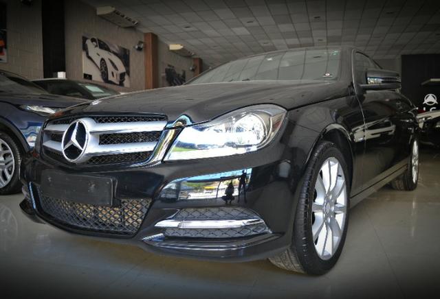 Mercedes Benz C180 1.6 CGI Coupe. Preta 2012/12 - Foto 2
