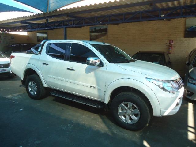 Triton Hpe top aut 2.3 4x4 - Foto 4