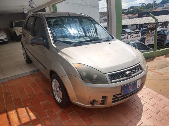 Ford Fiesta Hatch 1.0 Flex c/ Hidráulica *Apenas R$990,00 Entrada + 48x R$499,00 - Foto 2