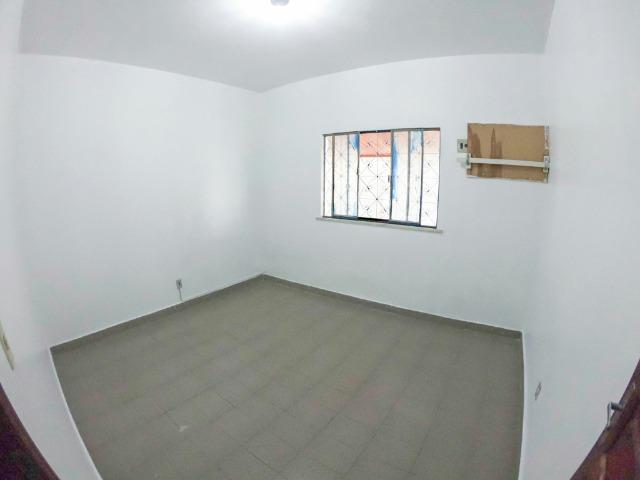 Casa ampla com 4 dormitórios - varanda - murada - gradeada - bairro São Vicente - BV/RR - Foto 8