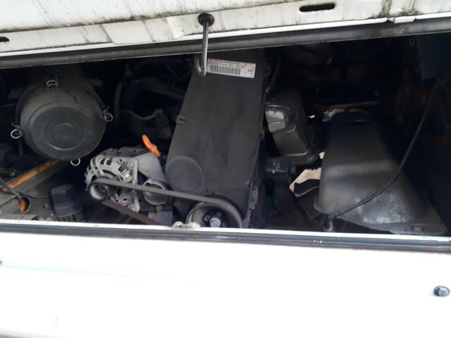 Kombi furgão ano 2012 apenas 6.000 km - Foto 12