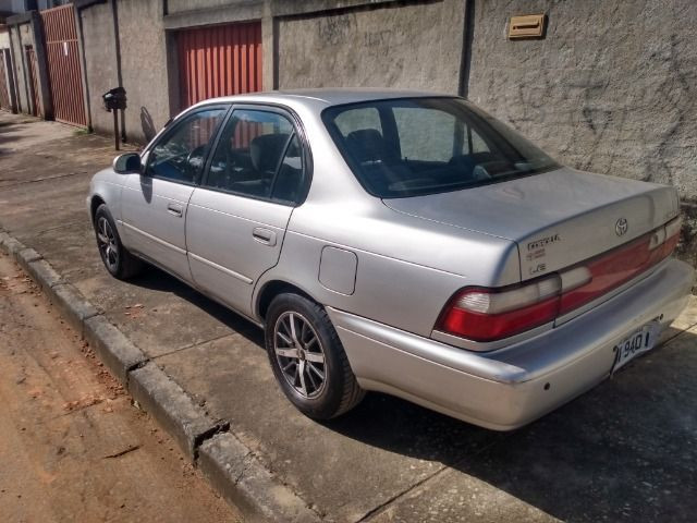 Toyota Corolla le 1.8 completo - Foto 4